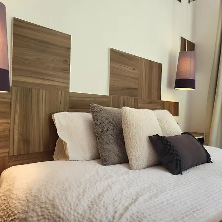 Out & Les Spirous Casa vacanze Les Géronsarts